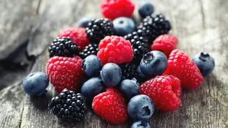 Blueberries v/s raspberries: Which has more fiber content?