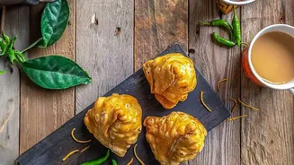 Five Home-Cooked Monsoon Snacks From Across India