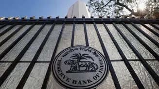 RBI sells 25,000 cr government bonds to absorb bank liquidity
