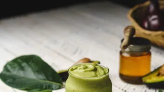 How Creamy Dips Without Heavy Sauces Can Add Variety To Avocado Meals