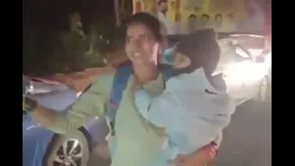 'Supermom Duty': Baby In Her Arms, Woman Constable Clears Traffic To Make Way For Ambulance | Video