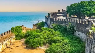 Explore Historic Coastal Forts And Quiet Beaches Driving From Mumbai To Ganpatipule This Season
