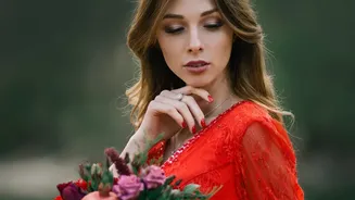 Festive Hair Can Use Flowers Without Turning Every Look Into Bridal Styling