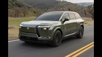 Novo Lexus TZ é SUV elétrico de sete lugares com ronco de motor V10