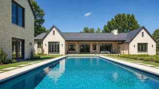 Farmhouse Designs with Swimming Pools: 7 Ideas