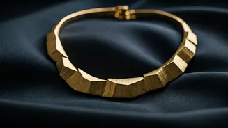 Jewellery as the Cornerstone: The New Fashion Paradigm