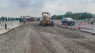 Fresh cracks force detour on Lucknow-Kanpur Expressway weeks after launch