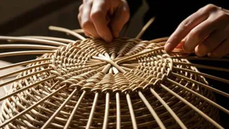 How to make palm leaf baskets at home