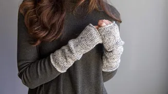 Winter wardrobe essentials: Fleece arm warmers