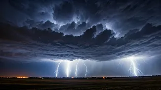 Lucknow Roared by Thunderstorm: Red Alert Issued for Severe Weather
