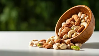 Unsalted Nuts Beat Greasy Summer Crunch Cravings