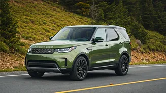 Land Rover Discovery Landmark Edition Brings Retro Colour Energy