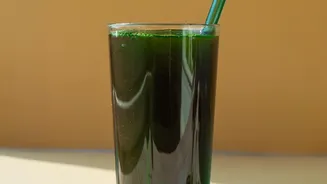 How Green Superfood Brews Like Matcha Are Outperforming Standard Iced Coffee Choice