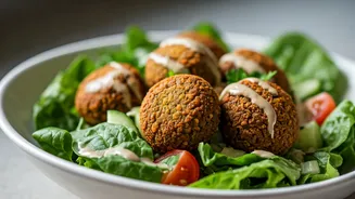 Crispy Baked Falafel Salad: A Healthy & Hearty Vegan Delight