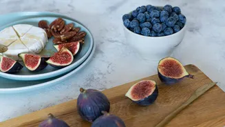 Figs vs blueberries: Which one is better for you?