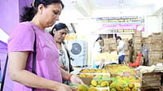 Alphonso Mangoes At Hapus Fest At Dutt Mandir Complex, Bhopal: Prices Down Due To West Asia War