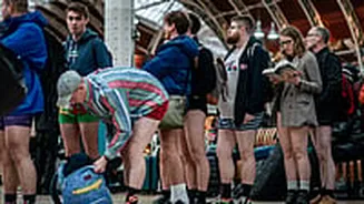 Londoners Go Pantless! Passengers Enjoy Subway Ride In Cheeky Underwear For 'No Trousers Tube Day' | WATCH