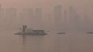 Mumbai Weather Update For Dec 08, 2025: City Wakes Up To Chilled Weather, Yet Smog-Filled Skies; AQI Remains Unhealthy At 255