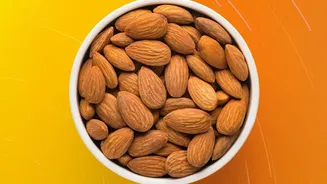 Almonds Offer Vitamin E, Protein and Unsaturated Fats in Small Portions