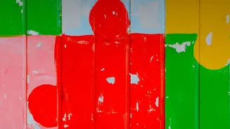 Master colour-blocking with palette balance