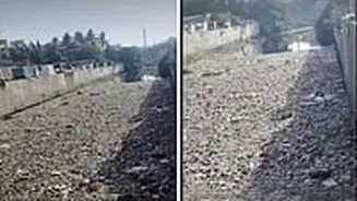 Mumbai: Viral Video Shows Drainage System Clogged With Garbage Near Valnai-Meeth Chowky Metro Station In Malad; Raises Concerns - WATCH