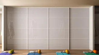 How College Students Stay In Shape In Small Hostel Rooms With 20-Minute Workouts