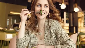 Eating Pace May Reflect Routines, Stress and Meal Environment Together