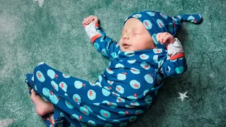 Long Sleep Hours Or Regular Timing? Researchers Explore The Bigger Sleep Factor