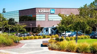 Building Personal Brand On LinkedIn: A Practical Guide For Entry-Level Talent