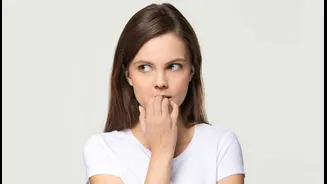 6 Tricks To Quit Nail Biting