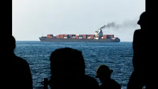Parados há 2 meses, 3 petroleiros cruzam Ormuz com 6 milhões de barris