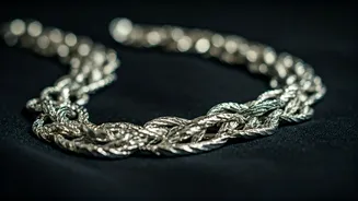 Silver's Reign: How This Cool Metal Is Redefining Modern Glamour