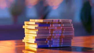 Liquid funds vs FDs: Best emergency fund?