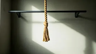 Try Daily Dead Hangs To Decompress Lower Back After Office Hours