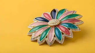 How to style brooches this summer