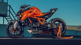 KTM 1390 Super Duke RR Is Lighter