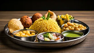 Delhi's Delicious Delights: 6 Street Foods to Savor This Winter!