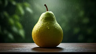 Why Indian Nutritionists Are Raving About Monsoon Pears