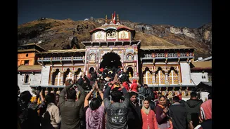 Char Dham Yatra Route Blocked Due to Heavy Snowfall
