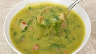 O caldo de batata com calabresa que virou queridinho das festas juninas
