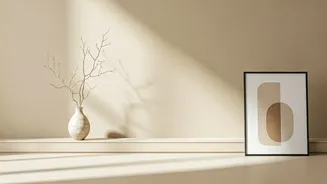Calmer Layouts Beat Overdecorated Rooms This Year