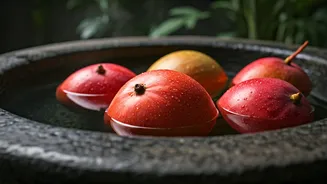 Stop Ruining Clothes, Soak Mangoes In Cool Saltwater First