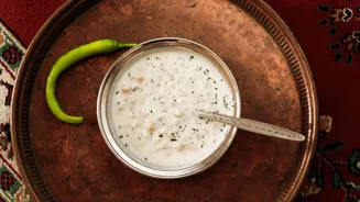 Pair your thepla with these flavourful dips
