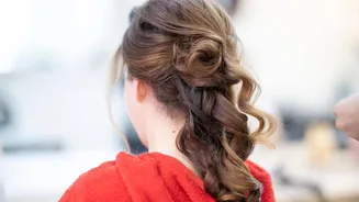 These vintage half-up hairstyles never go out of style