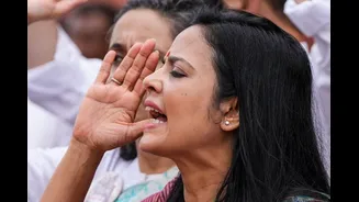 Rebel Trinamool MPs Considering Defamation Case Against Mahua Moitra Over 'Rs 40 Crore Bribe' Claim