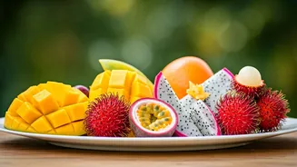 Tropical Summer Plates Are The New Dining Mood