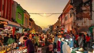 How to explore night markets like a pro
