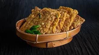 Crispy air fried lotus stem snacks attract urban youth looking for healthy street food