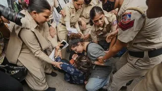 Delhi Police detain more than 150 people against SIR protesters