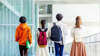 Why College Students Seek Off Campus Internships For Practical Hands On Work